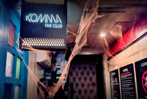 Komma The Club