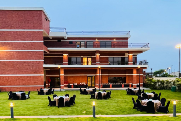 Banquet And Lawn at Prestige Nirvana Club