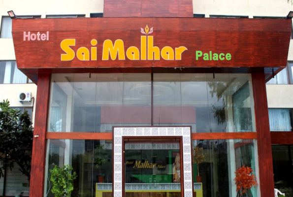 Hotel Malhar Palace