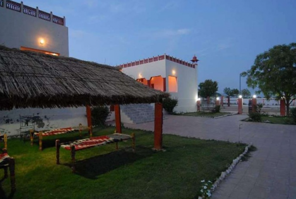 Bikaner Holiday Resort And Bar