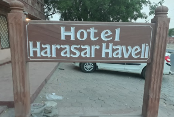 Roofdine at Harasar Haveli