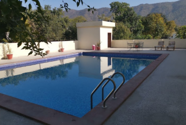 Poolside at Heli Pushkar