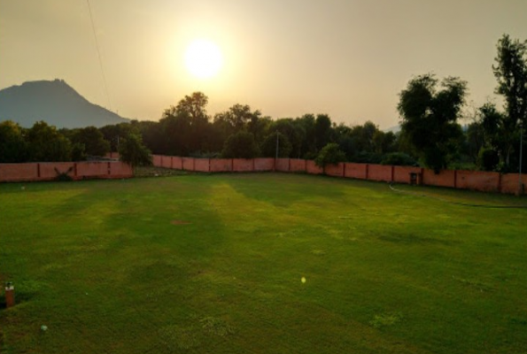 Lawn 2 at Green Park Resort