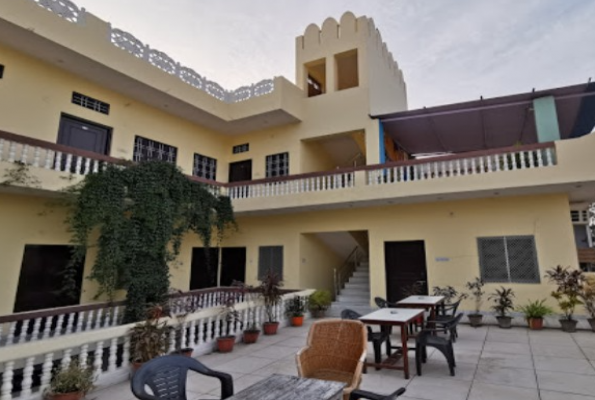 Hotel Keshav Palace