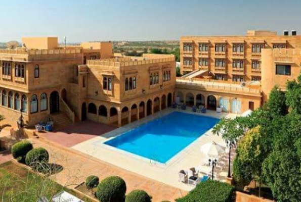 Poolside Lawn at Hotel Rang Mahal