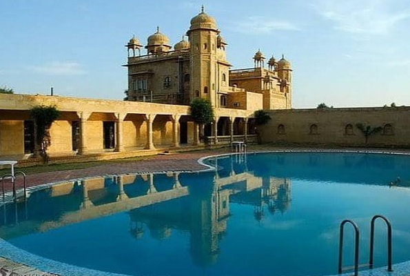 Side Lawn at Jawahar Niwas Palace