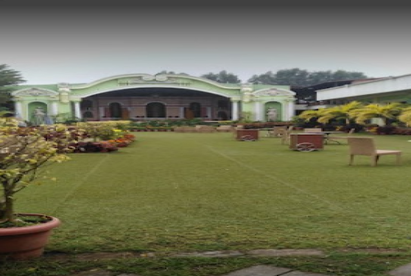 Lawn at Crystal Heritage