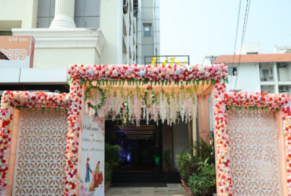 Lily Rooftop Garden Banquet 1 at Hotel Pushpak