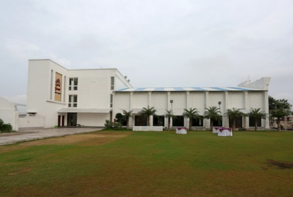 Lawn at Hotel Lotus Grand