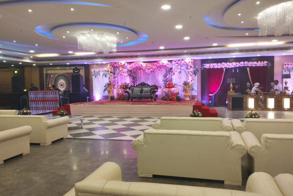 Maharaja Banquet at Golden Ring Motel And Resorts
