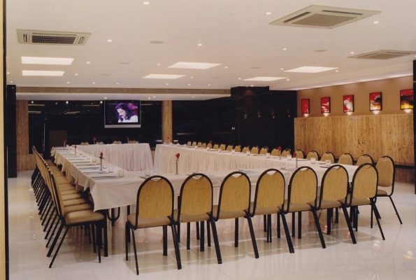 Senate Banquet Hall