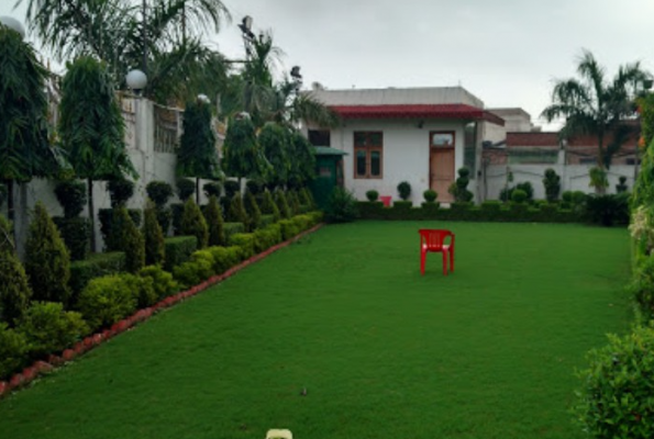 Lawn at Hotel Crown Regency