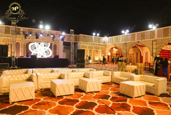 Lawn and Banquet at Manan Palace
