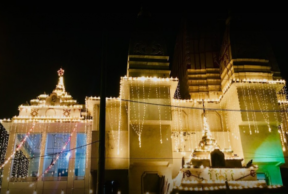 Hall at Sarai Jullena Barat Ghar