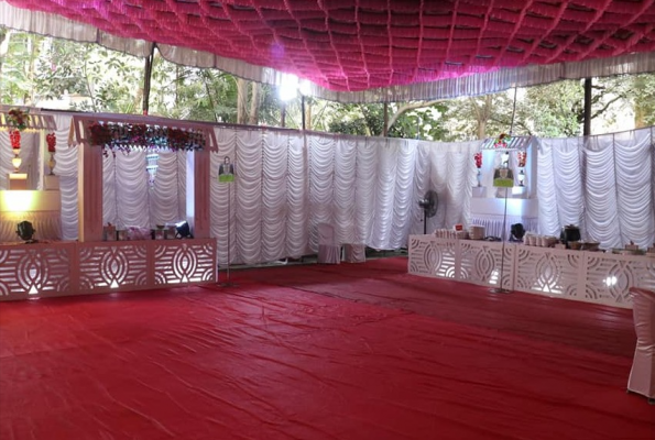 Hall at Govindas Prasadam