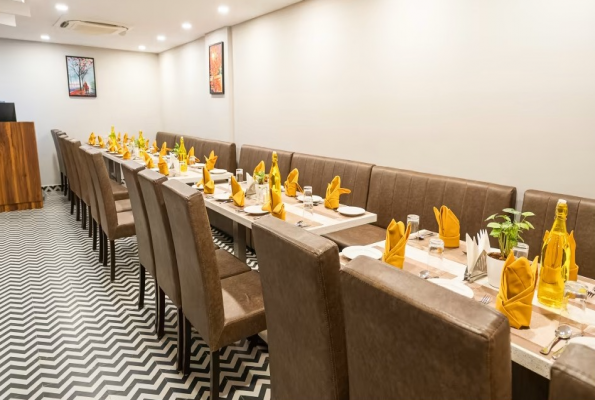 Dining Area at Hotel Clarks Inn