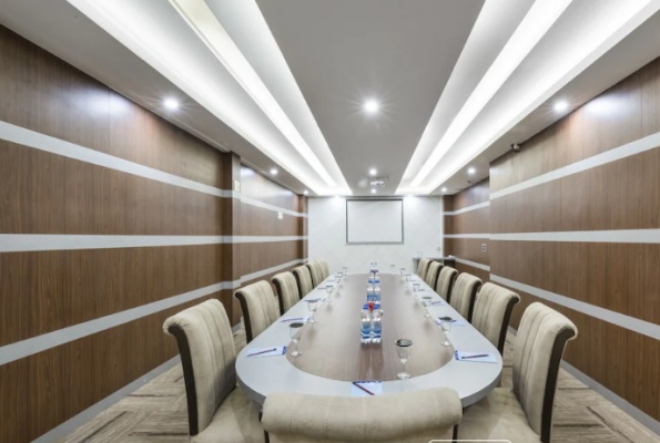 T S Royal Grand Hotel 4