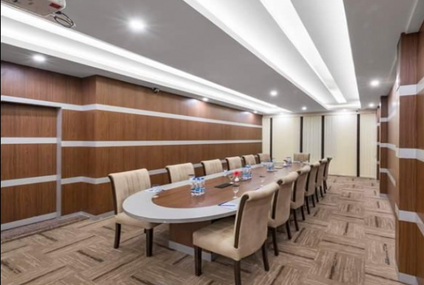 T S Royal Grand Hotel 5