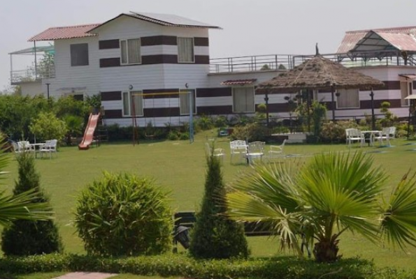 Lawn at Republic Resort