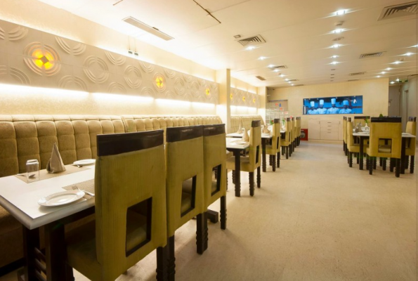 Maanya Hotel