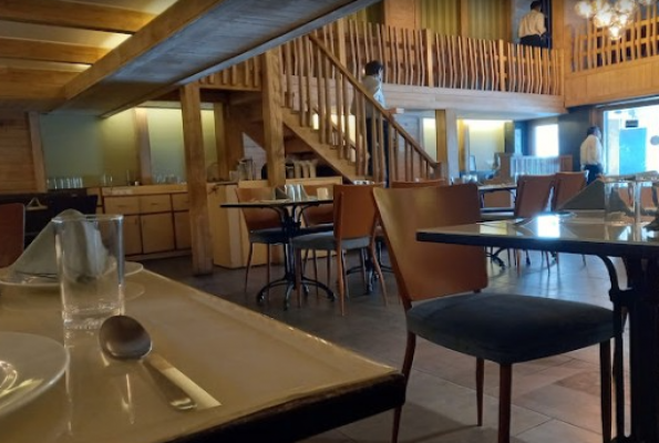 Ritz Continental Corner 1