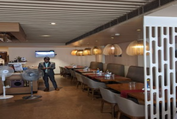 Ritz Continental Corner 3