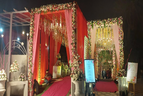 Dee Marks Hotel & Resorts