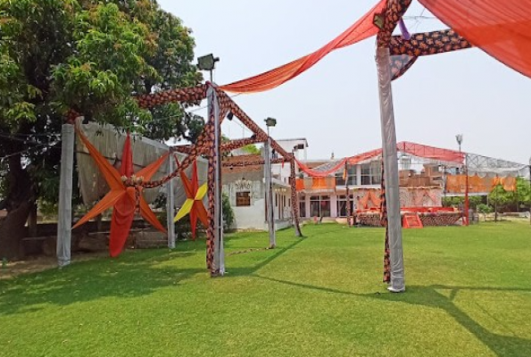 Lawn at Chitra Lawn