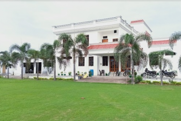 Lawn at Ratna Marriage Lawn