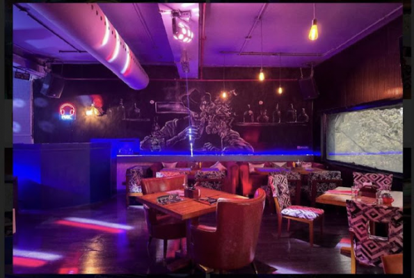 Nostalgia Blues Bar And Grill