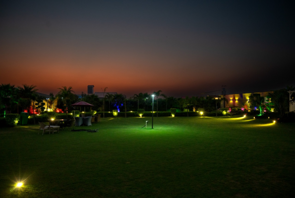 Party Lawn at Ddlj Farm