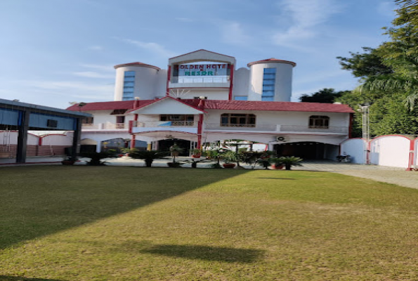 Lawn at Golden Hotel And Resort