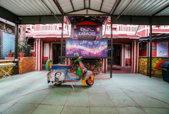 Lounge at Golden Days Club And Resort