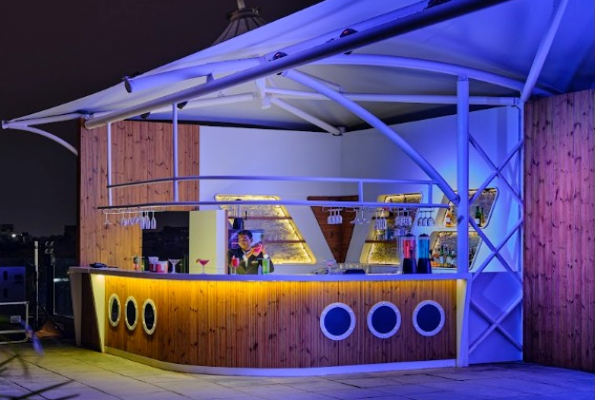 Splash Bar & Grill at Essentia Luxury Hotel