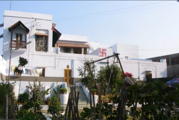 Lawn at Mukund Gardens