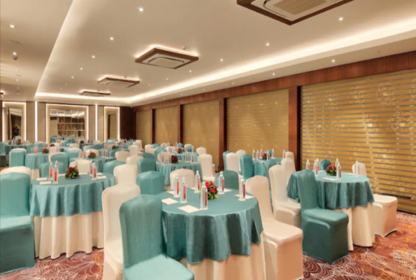 Hotel Golden Tulip Essential