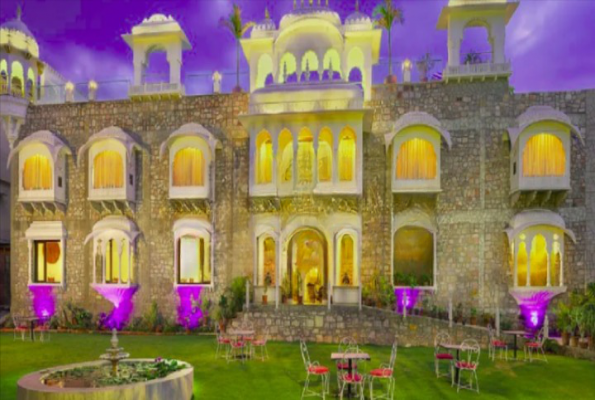 Lawn at Hotel Rajasthan Palace