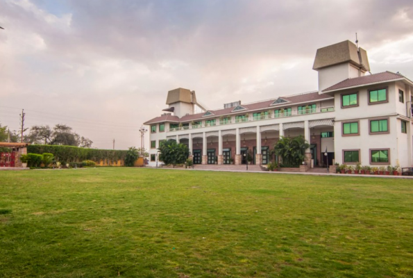 Jalsa Resort & Banquets