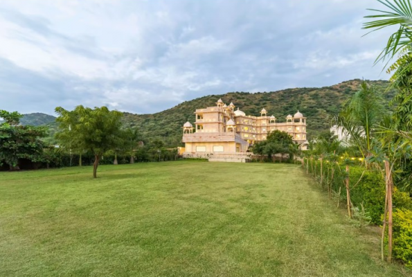 Traavista Aravali Mahal