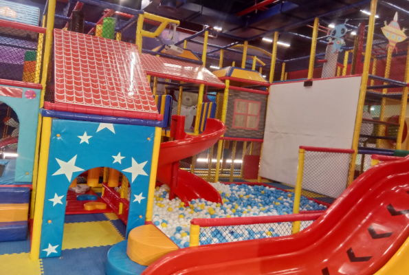 Play Area at Hamleys Gaur City