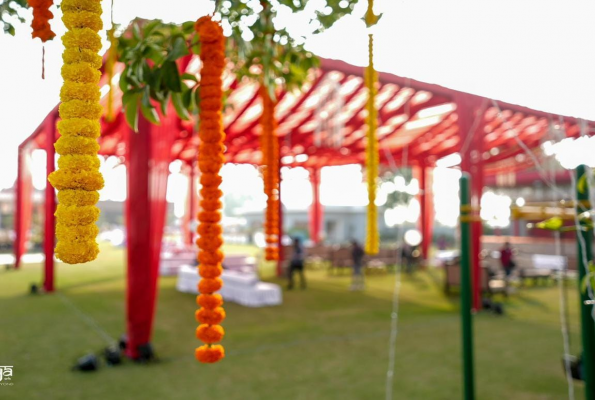 Lawn And Dining Hall at Anantara Farms