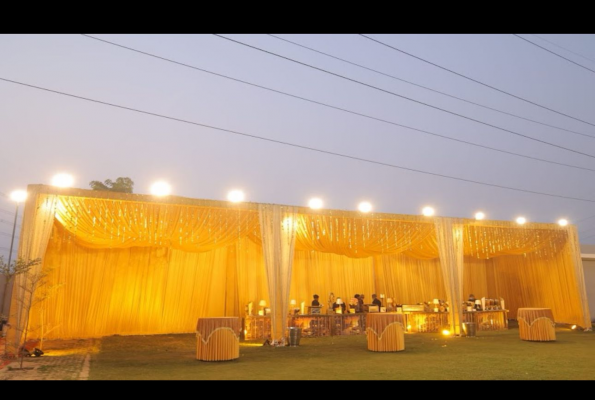 Lawn And Dining Hall at Anantara Farms