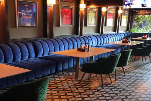 Underdoggs Sports Bar & Grill 4