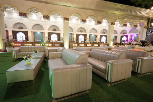 Milantra Green Banquet