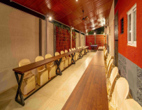 Entire Bungalow With Event Space of The Venue By Seasons Suites