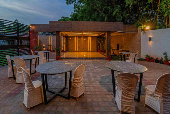 The Venue By Seasons Suites 4