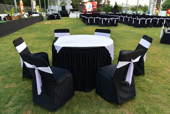 VHR Lawns at Vadpadraka Hotel And Resort