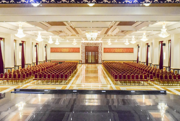 Liliy Ball Room at Rg Royal Hotel