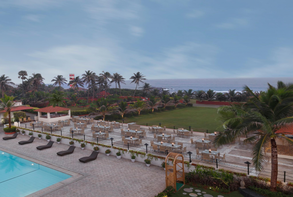 Sea Lawn at Palm Beach Hotel