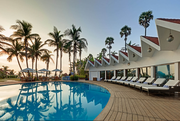 Aqua Poolside Bar at The Park